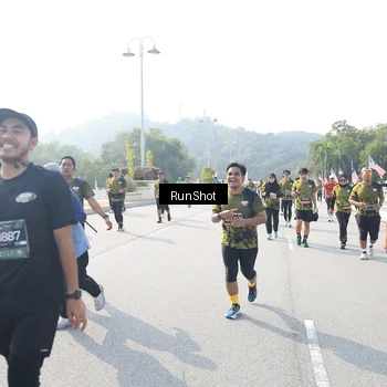 Runner Photo 6926312