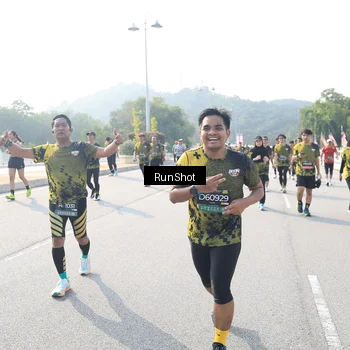 Runner Photo 6926322