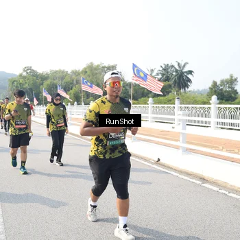 Runner Photo 6926341