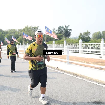 Runner Photo 6926342
