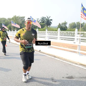 Runner Photo 6926344