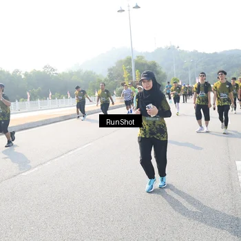Runner Photo 6926352