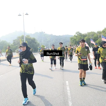 Runner Photo 6926353