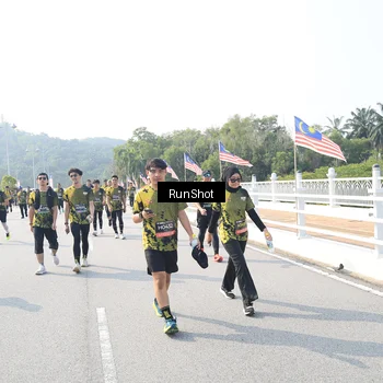 Runner Photo 6926356