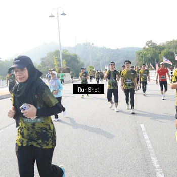 Runner Photo 6926360