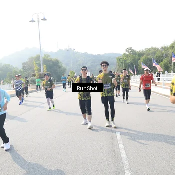 Runner Photo 6926368