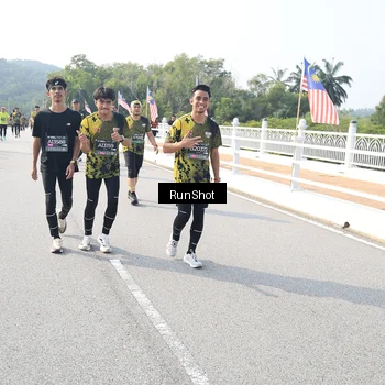 Runner Photo 6926399