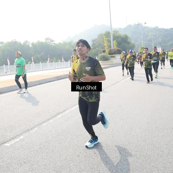 Runner Photo 6926422