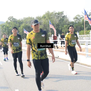Runner Photo 6926435