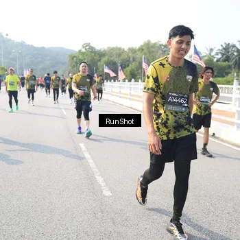 Runner Photo 6926464