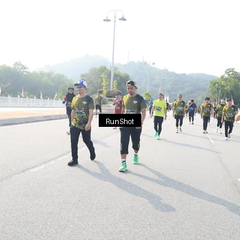 Runner Photo 6926471