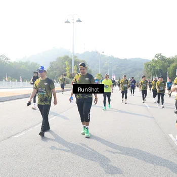 Runner Photo 6926473