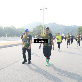 Runner Photo 6926477