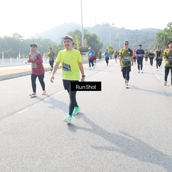 Runner Photo 6926501