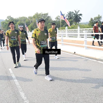 Runner Photo 6926512