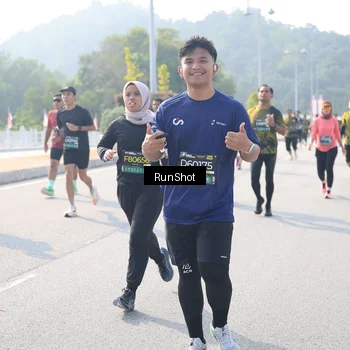 Runner Photo 6926540