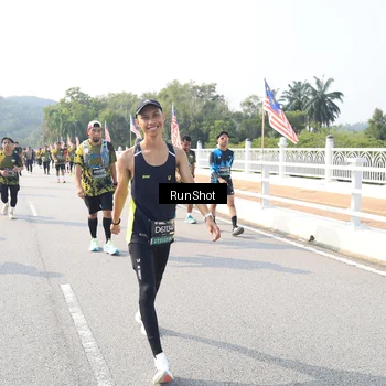 Runner Photo 6926543