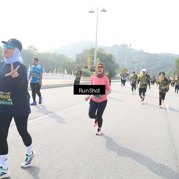 Runner Photo 6926562