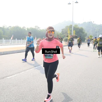 Runner Photo 6926568