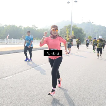 Runner Photo 6926570