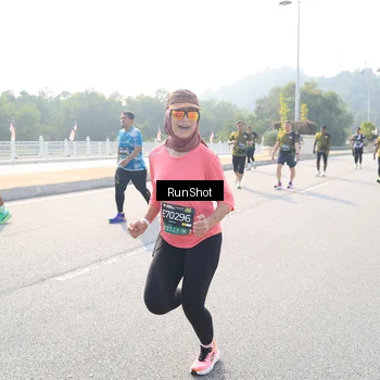Runner Photo 6926574
