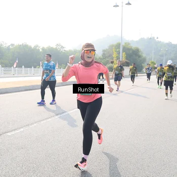 Runner Photo 6926575