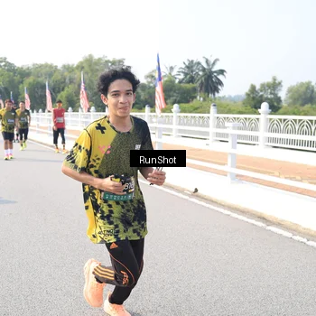 Runner Photo 6926588