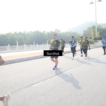Runner Photo 6926613