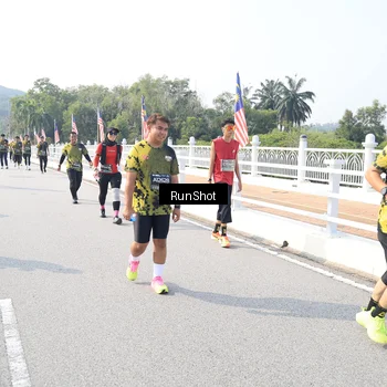 Runner Photo 6926641