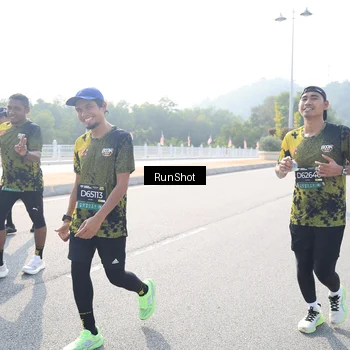 Runner Photo 6926662