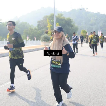 Runner Photo 6926668