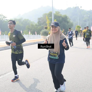 Runner Photo 6926675