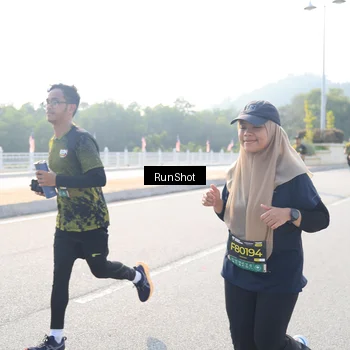 Runner Photo 6926679