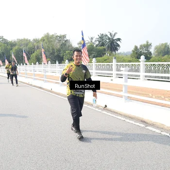 Runner Photo 6926685