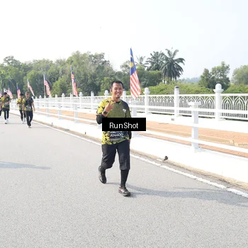 Runner Photo 6926689