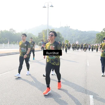 Runner Photo 6926744