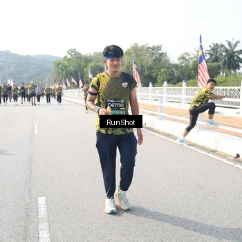 Runner Photo 6926758
