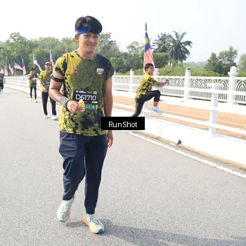Runner Photo 6926762
