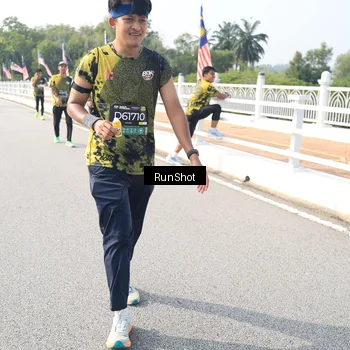 Runner Photo 6926764