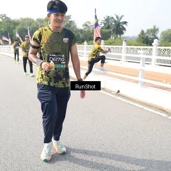 Runner Photo 6926768