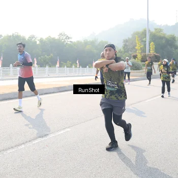 Runner Photo 6926777