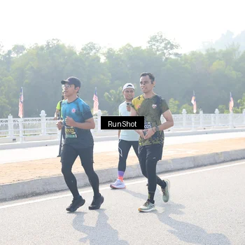 Runner Photo 6926816