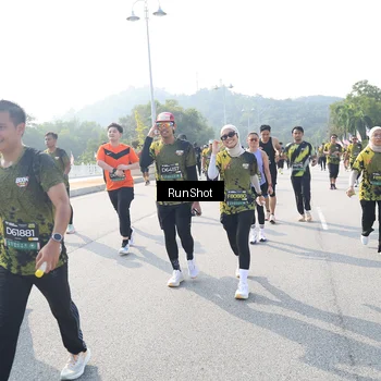 Runner Photo 6926846