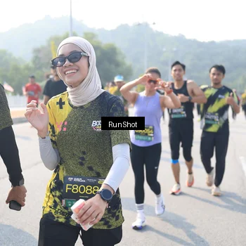Runner Photo 6926862