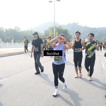 Runner Photo 6926875