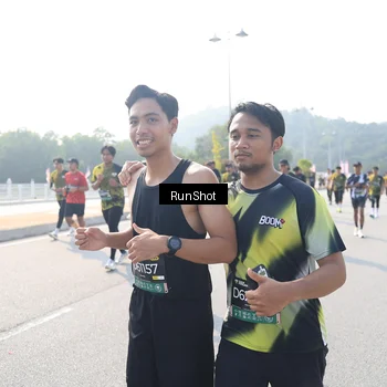 Runner Photo 6926898