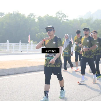 Runner Photo 6926914