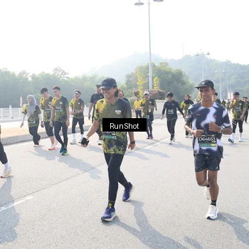 Runner Photo 6926925