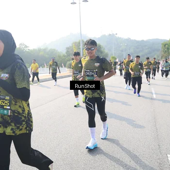 Runner Photo 6926965