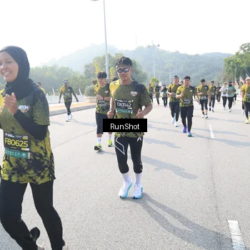 Runner Photo 6926966